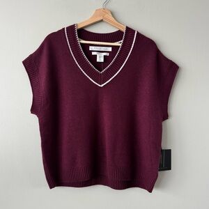 Max Studio 100% extra fine merino wool sweater tshirt vest burgundy medium knit